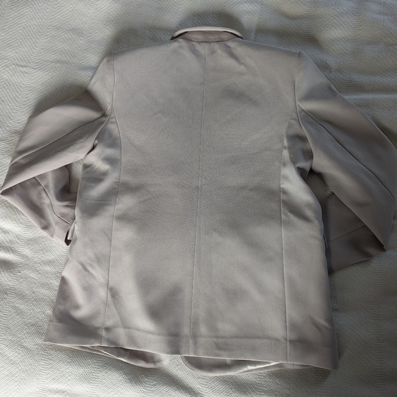 Cream Women's Oversized Spring Blazer - Picture 4 of 4